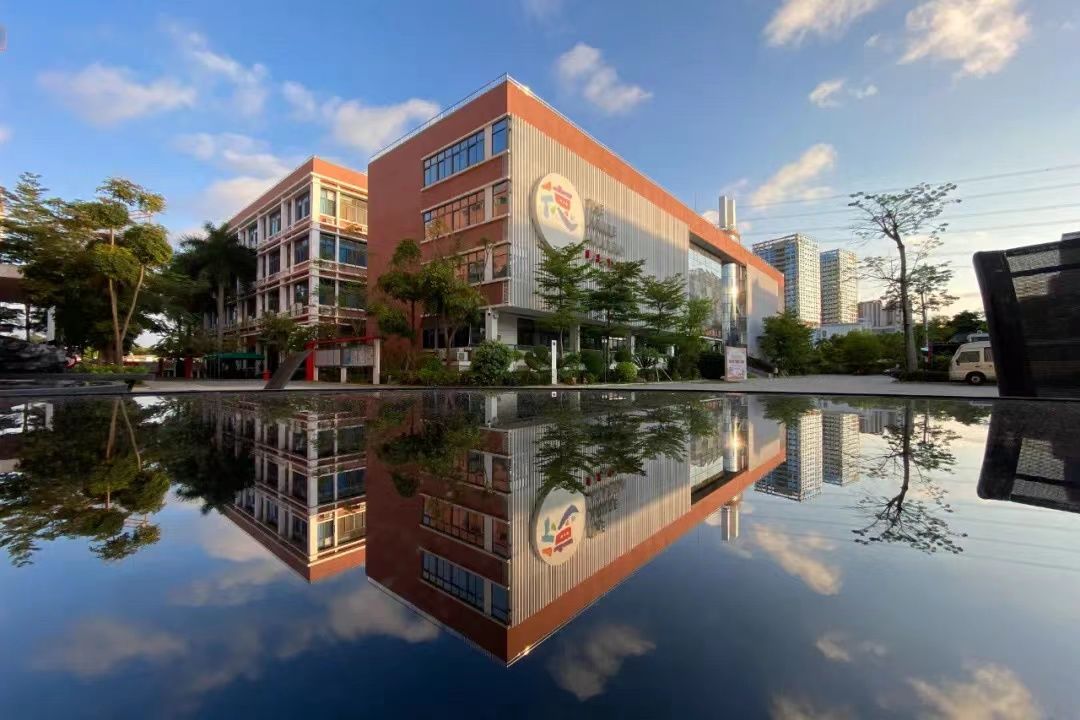 深圳市厚德书院校园环境